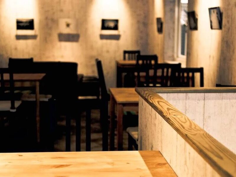 Homeys-cafe-1000x670