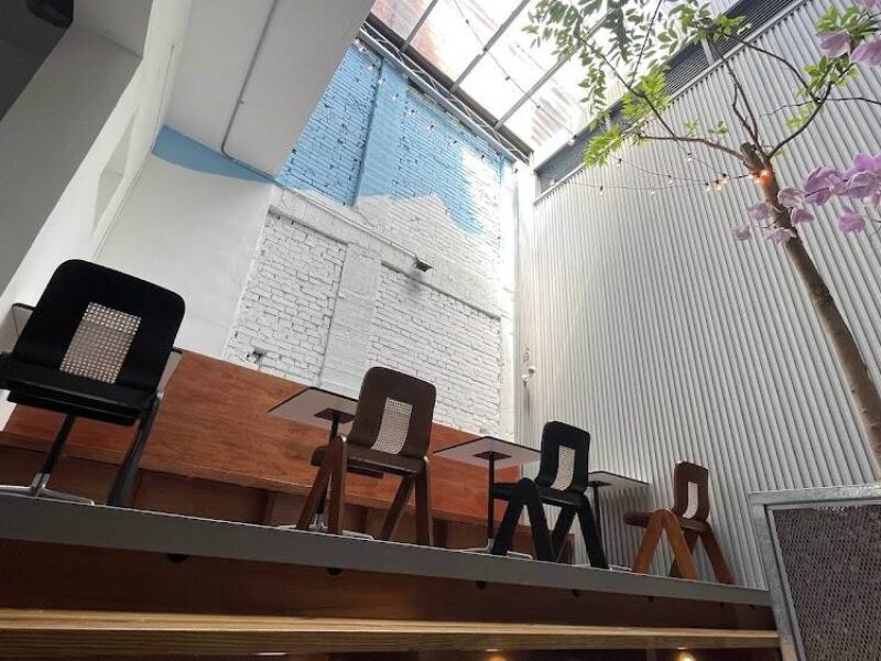 OOO Cafe & Bistro 蔬食餐酒館