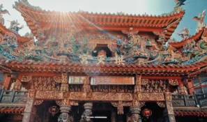 白沙屯拱天宮